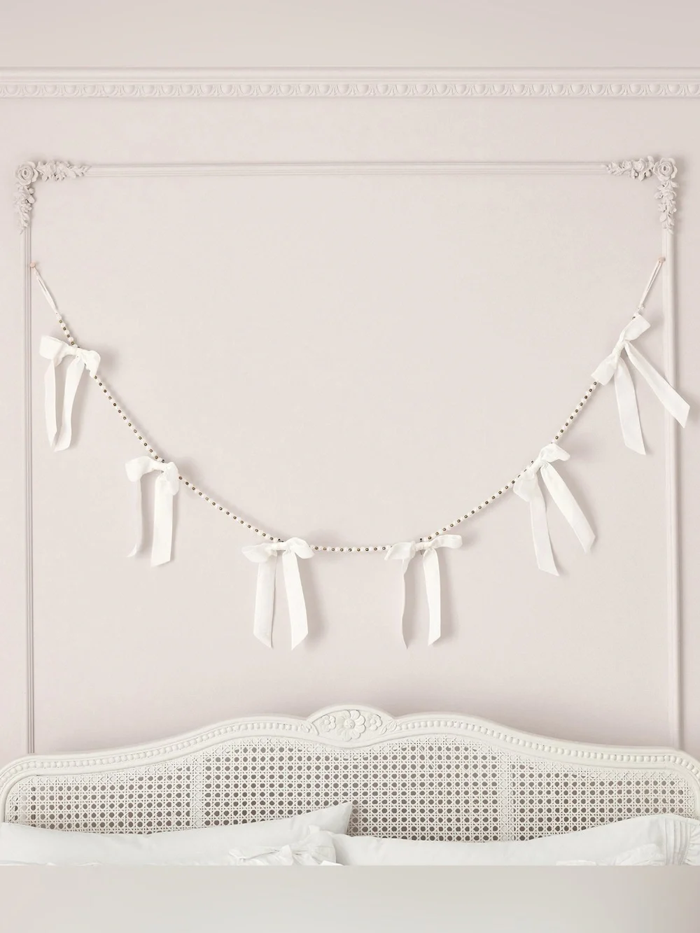 NWT LoveShackFancy Pearl with Bows Garland